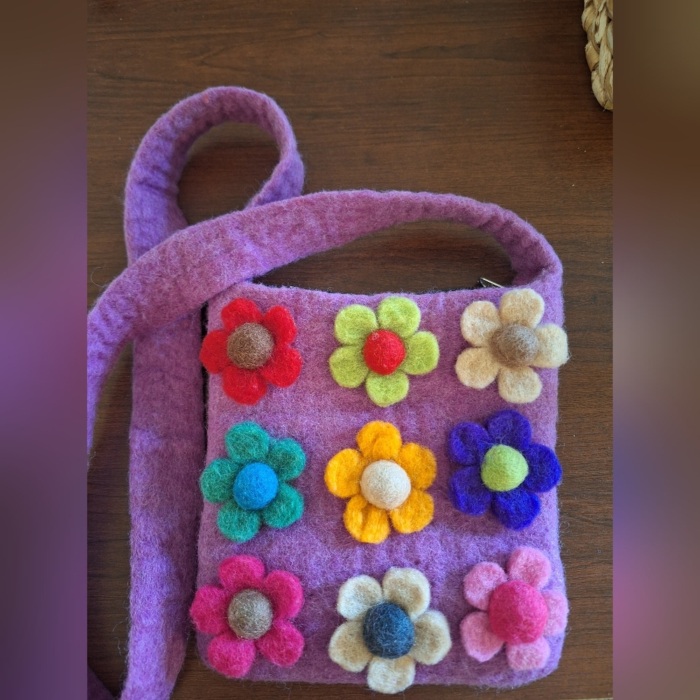 NWOT Himalayan Wool Purple and Multi Colored Felt Flower Bag